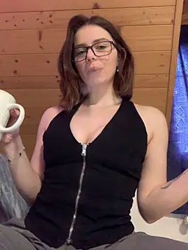 VelvetChloe online show from March 25, 1:32 pm