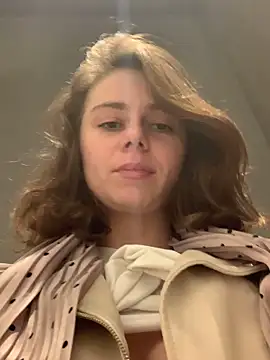 VelvetChloe online show from April 13, 2:10 pm