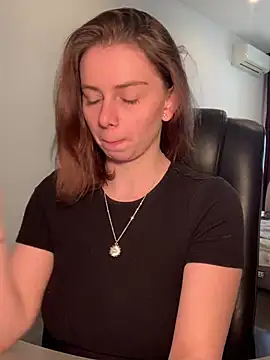 VelvetChloe online show from April 15, 9:48 am