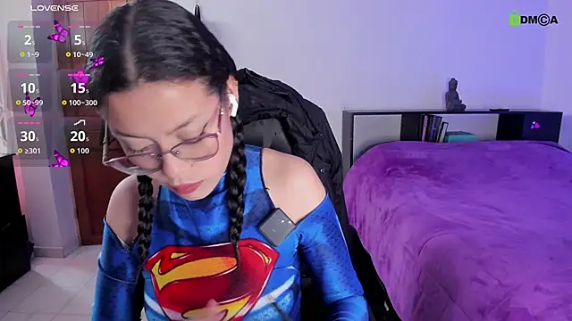 sara  aster online show from April 9, 4:13 pm