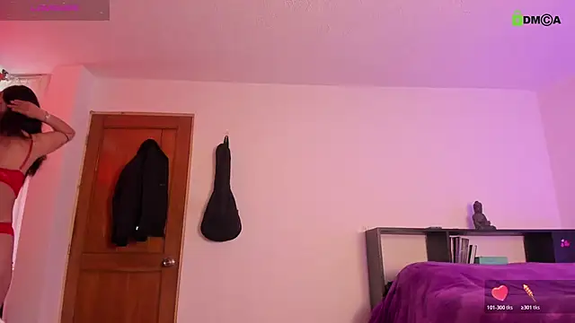 sara  aster online show from April 4, 7:42 pm