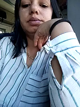 roxana e43 online show from May 15, 3:21 pm