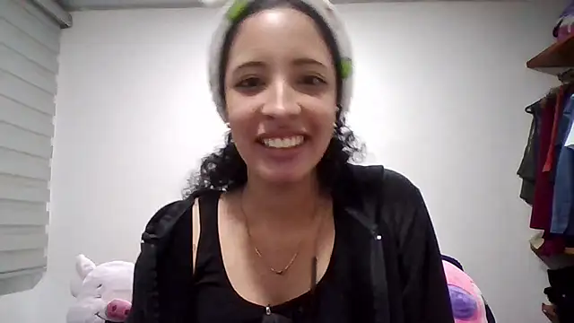 AyanaMonoz online show from March 2, 7:54 pm