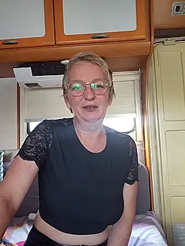 lescoquinsdu40 online show from March 10, 2:43 pm