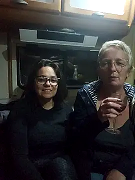 lescoquinsdu40 online show from March 20, 9:38 pm