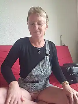 lescoquinsdu40 online show from May 13, 9:05 am