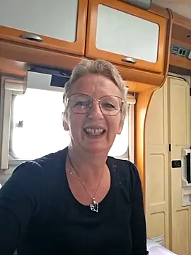 lescoquinsdu40 online show from March 5, 10:56 am