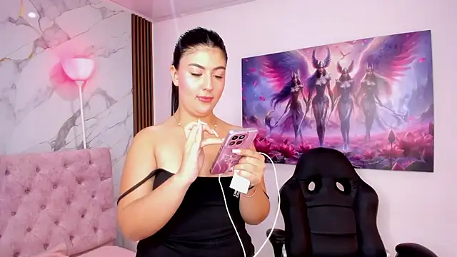 AbrilQuintana  online show from March 31, 11:34 am