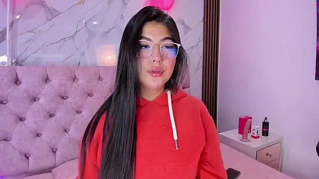 AbrilQuintana  online show from April 23, 11:38 am