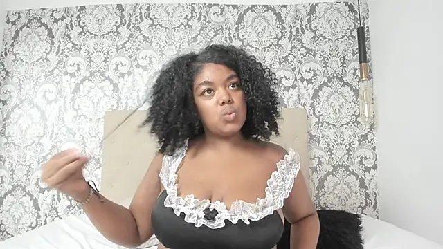 Emaa Scot online show from March 12, 11:53 pm