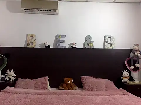 mommy-Milf online show from March 10, 1:42 am