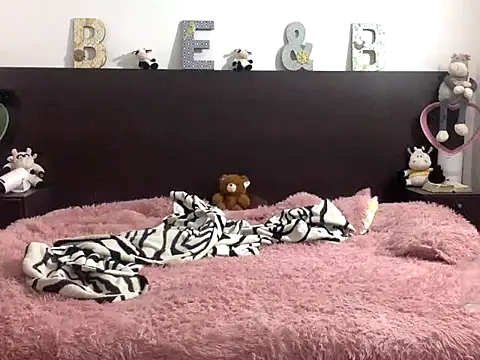 mommy-Milf online show from March 22, 2:40 pm