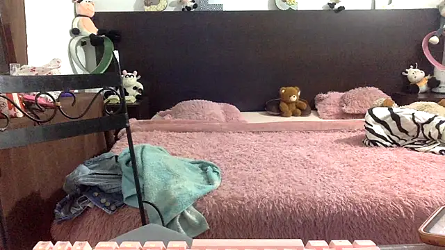 mommy-Milf online show from April 12, 2:04 am