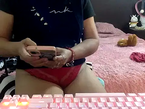 mommy-Milf online show from March 27, 8:54 pm