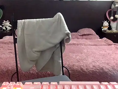 mommy-Milf online show from March 12, 1:44 am