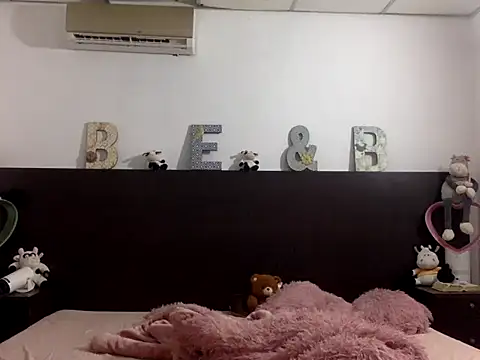 mommy-Milf online show from March 29, 4:52 pm