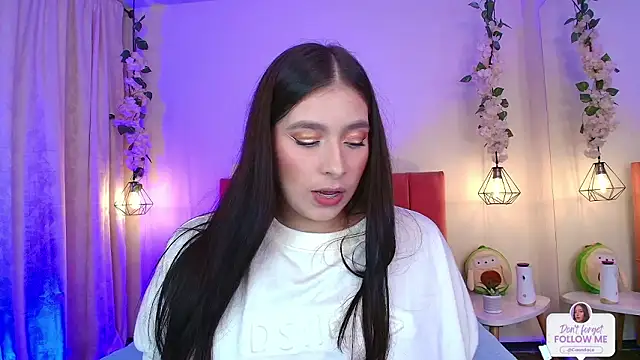 Caandace online show from March 7, 7:19 pm