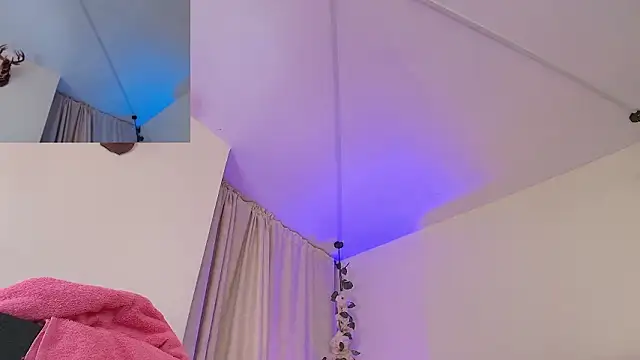 Caandace online show from March 19, 7:14 pm