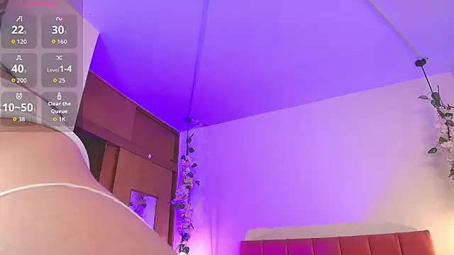 Caandace online show from March 5, 7:21 pm