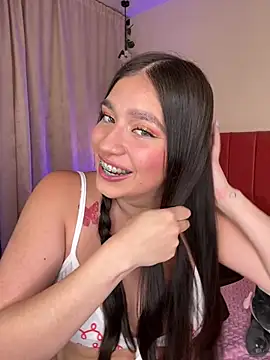 Caandace online show from April 7, 7:15 pm