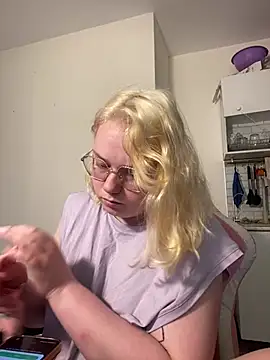 soft focus online show from June 19, 4:51 am