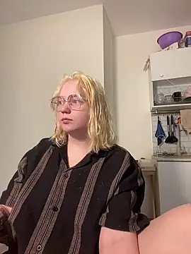 soft focus online show from June 15, 4:56 am