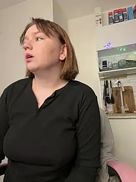 soft focus online show from March 10, 4:49 am