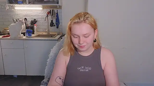 soft focus online show from June 1, 4:56 am