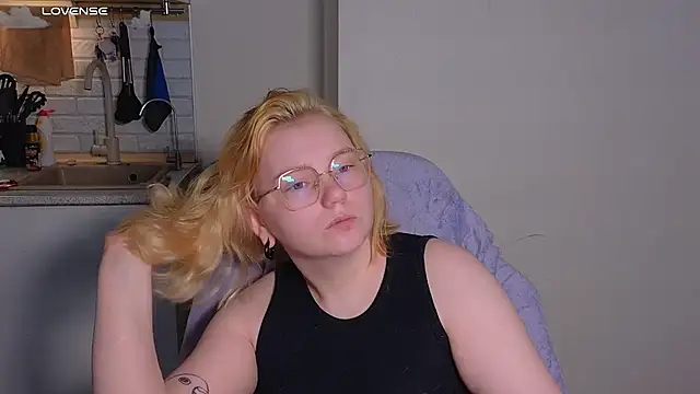 soft focus online show from May 24, 4:56 am