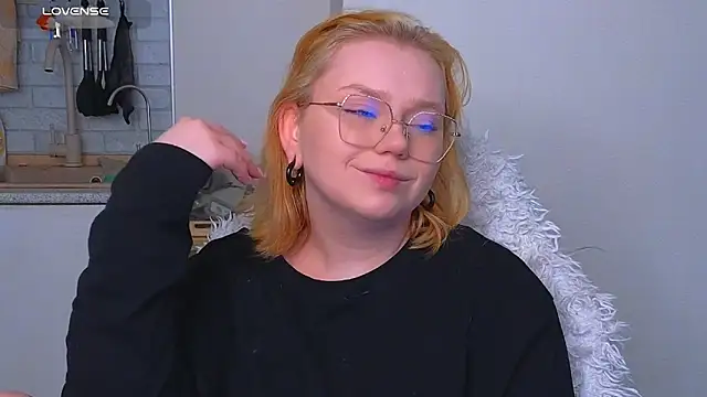 soft focus online show from June 9, 4:57 am