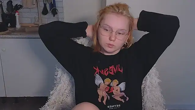 soft focus online show from May 31, 4:51 am