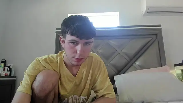 Snapshot of gayndepressed chatting on February 28, 8:52 pm gayndepressed online show from February 28, 8:52 pm