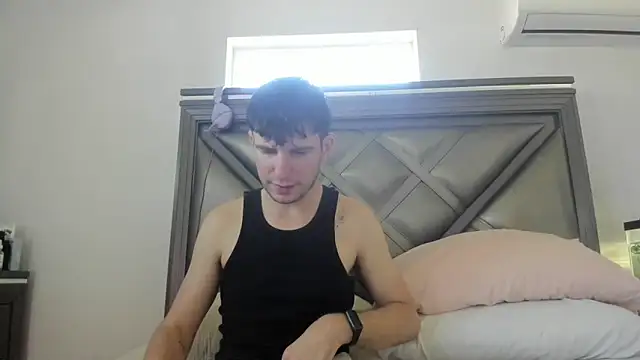 Snapshot of gayndepressed chatting on March 1, 9:48 pm gayndepressed online show from March 1, 9:48 pm