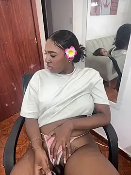 Emi rousse online show from April 14, 4:01 pm