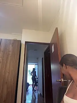 Emi rousse online show from April 7, 12:07 pm