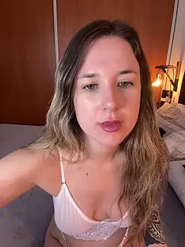 soytina virtuall online show from April 9, 2:45 pm