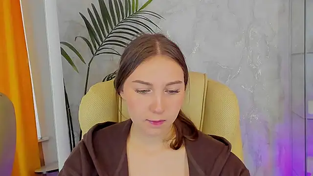 OliviaLang online show from March 12, 11:14 am