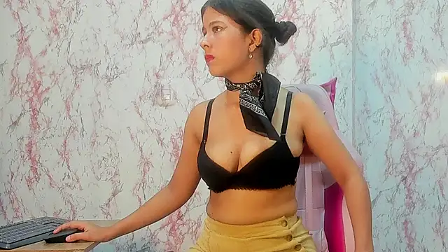 Dolly boobsy online show from March 31, 1:13 pm