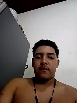 Snapshot of simonxxxlbear chatting on March 2, 4:02 am simonxxxlbear online show from March 2, 4:02 am