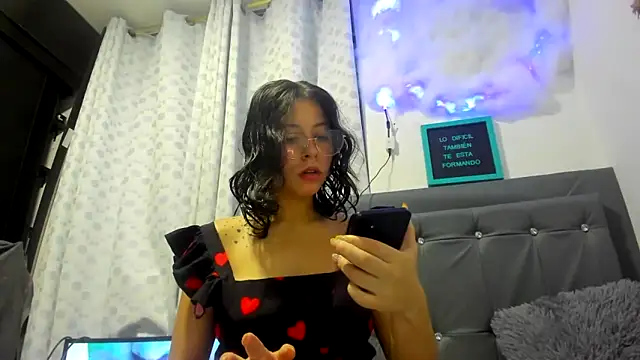 Miranda-cambell online show from May 29, 11:22 pm