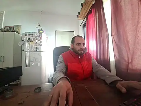 Snapshot of oroenbarra chatting on May 3, 3:37 pm oroenbarra online show from May 3, 3:37 pm