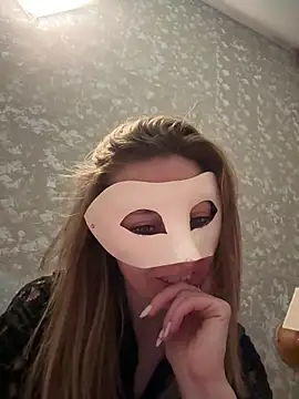 Snapshot of AdamoedEva chatting on March 29, 10:11 pm AdamoedEva online show from March 29, 10:11 pm