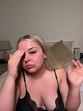 Goldieluxe online show from March 1, 9:59 pm