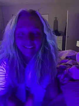 Snapshot of imkhloe chatting on May 23, 11:48 pm imkhloe online show from May 23, 11:48 pm