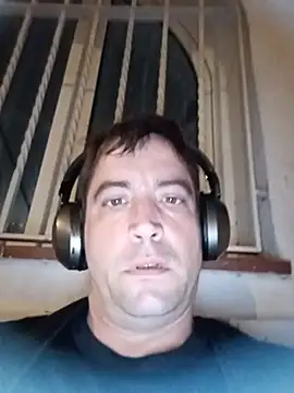 Snapshot of danyelC2 chatting on June 21, 9:53 pm danyelC2 online show from June 21, 9:53 pm