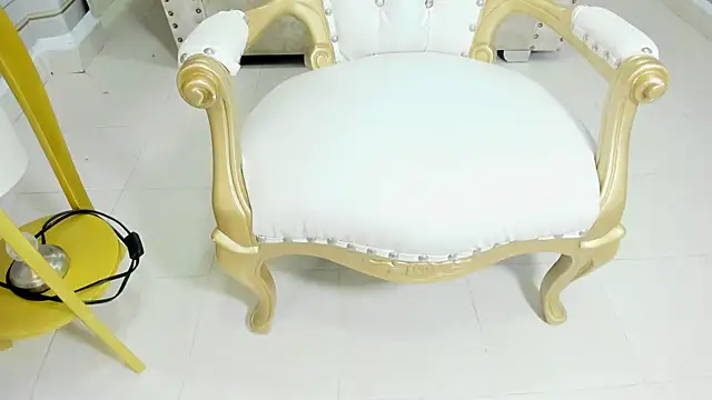 ariana pocahontas online show from April 10, 5:03 am