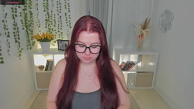 effyrain online show from April 1, 4:04 pm