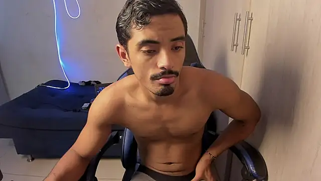 jossi12345j online show from March 24, 1:22 pm