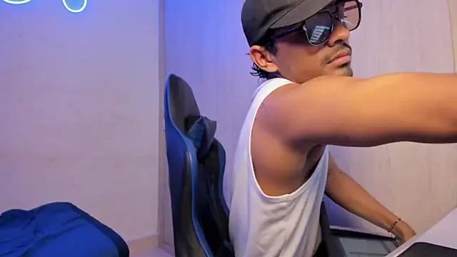 jossi12345j online show from April 6, 1:12 am