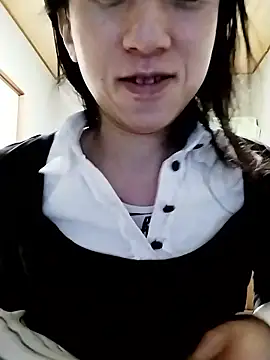 mako7612 online show from March 13, 8:41 am